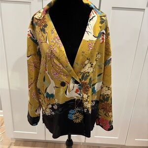 Zara Women’s printed kimono top in Floral and Stork print Gold and Black